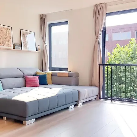 Beautiful & Bright In Apartment Amsterdam
